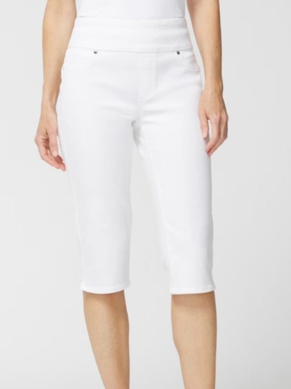 Chico's Women's Pedal Pushers Jeans Perfect Stretch Pull On White Retro Style